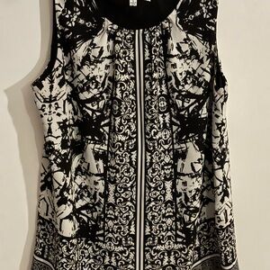 Lex & Madison Black‎ and White Tank. Size small.